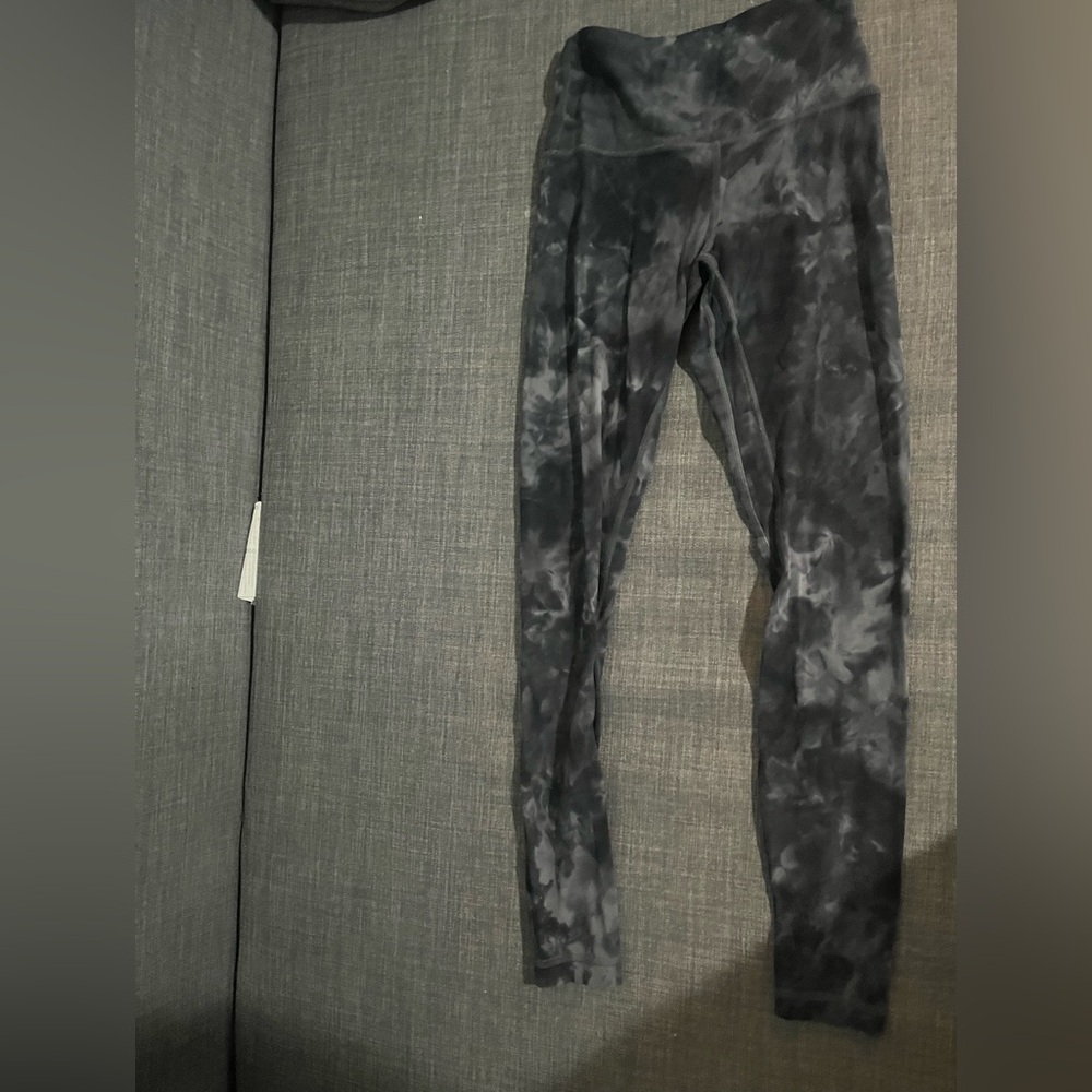 Tie-Dye Leggings Lululemon align size 4 28”